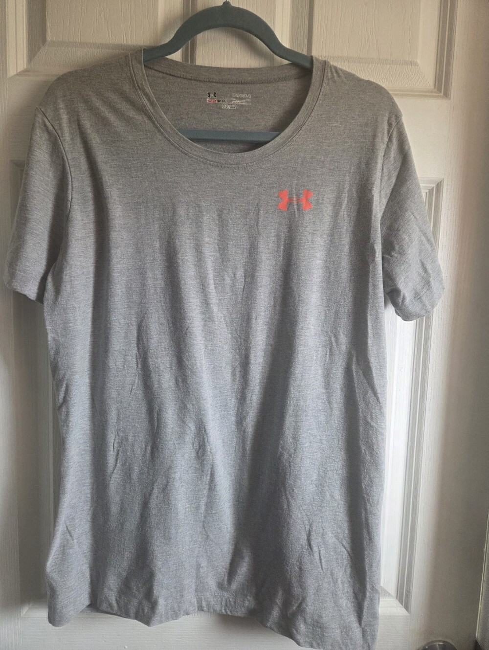 Under Armour Men’s Light Gray Short-Sleeve Tee with Coral Logo Large